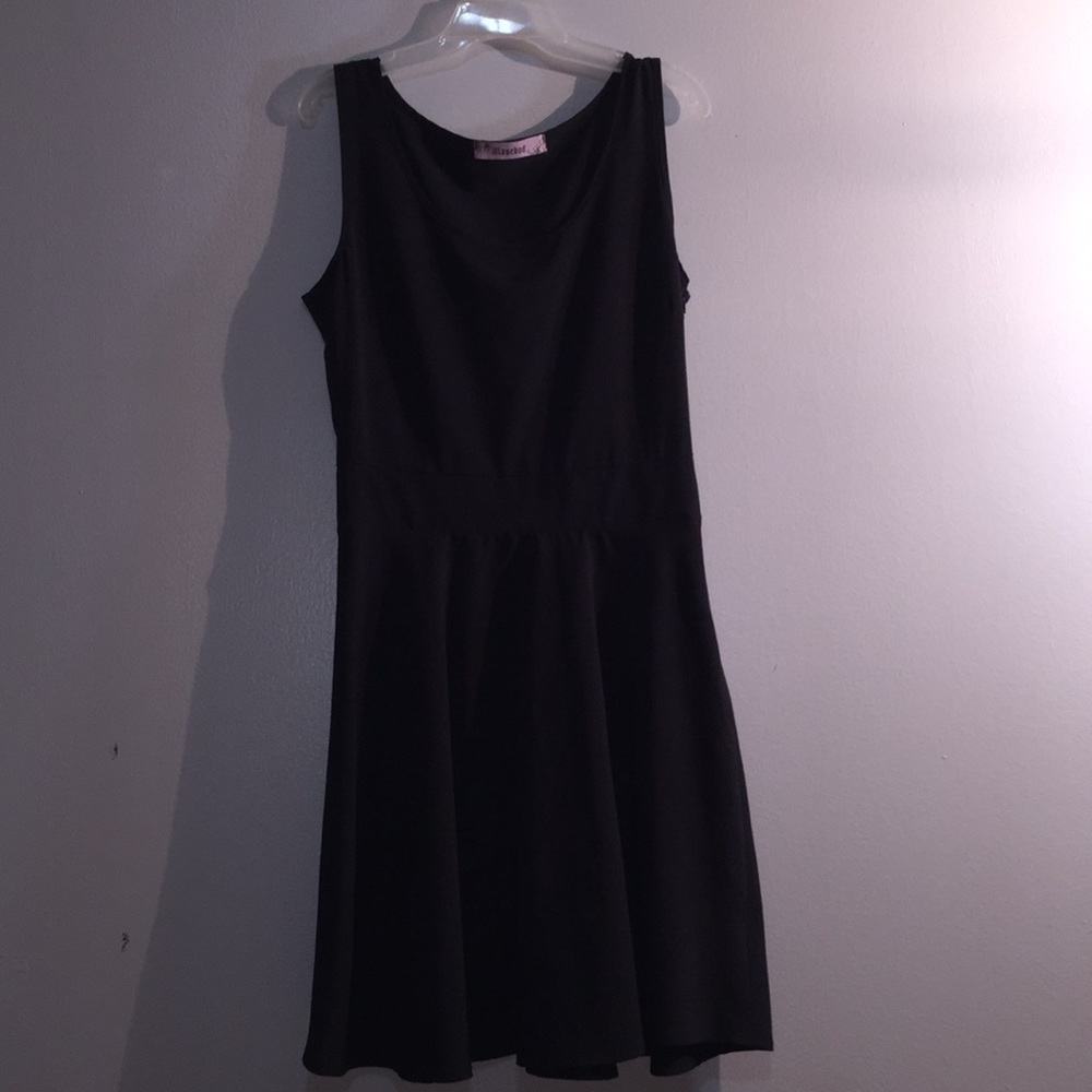 Plain black dress with a zipper on the side